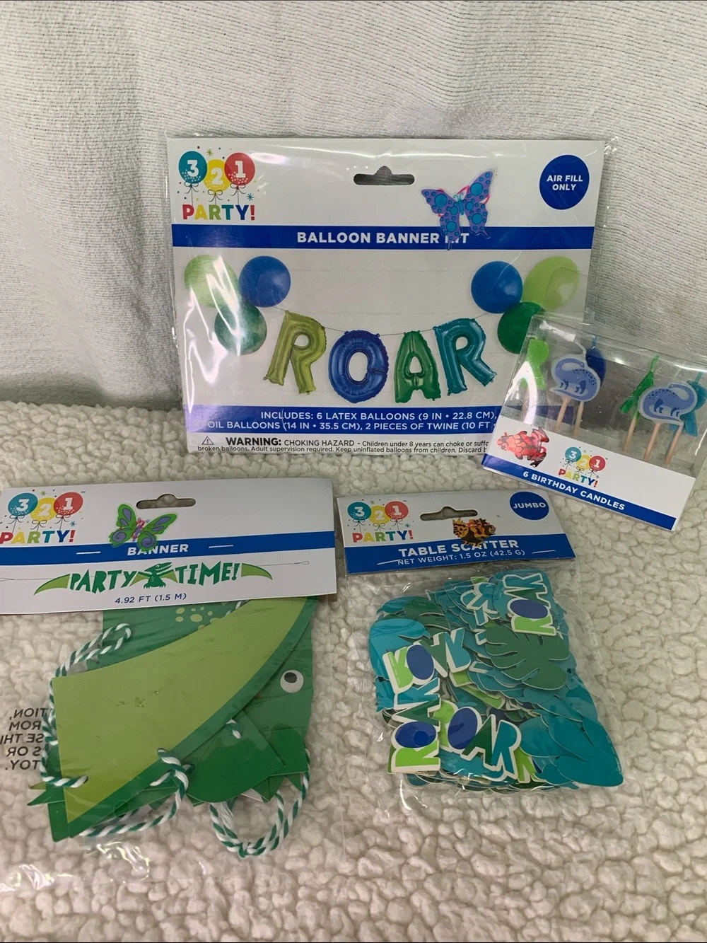 Dinosaur 4PK Matching NEW Party Set ROAR Balloon & Dino Banner Candles Confetti